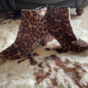 Nine West leopard 8.5 boots